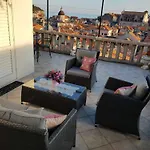 Little Star - Two Bedroom With Terrace دوبروفينك