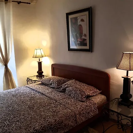 Little Star - Two Bedroom With Terrace دوبروفينك
