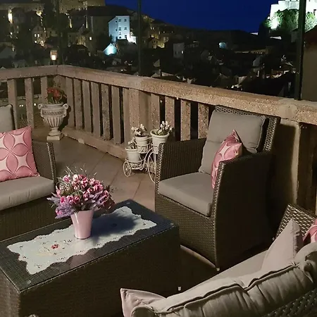 Little Star - Two Bedroom With Terrace Apartman *