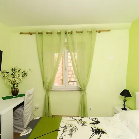 Little Star - Two Bedroom With Terrace Apartment