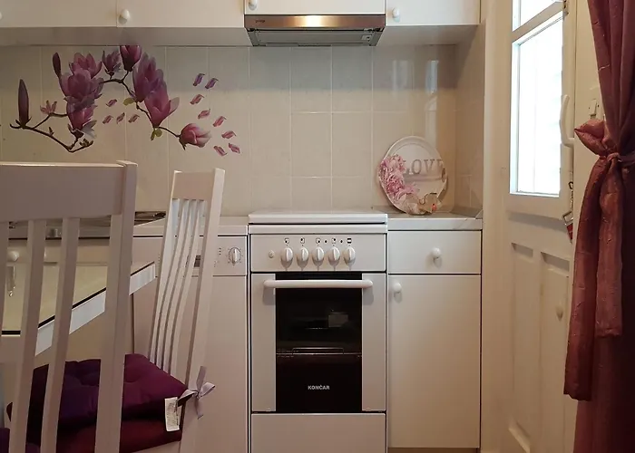 Little Star - Two Bedroom With Terrace Apartment *
